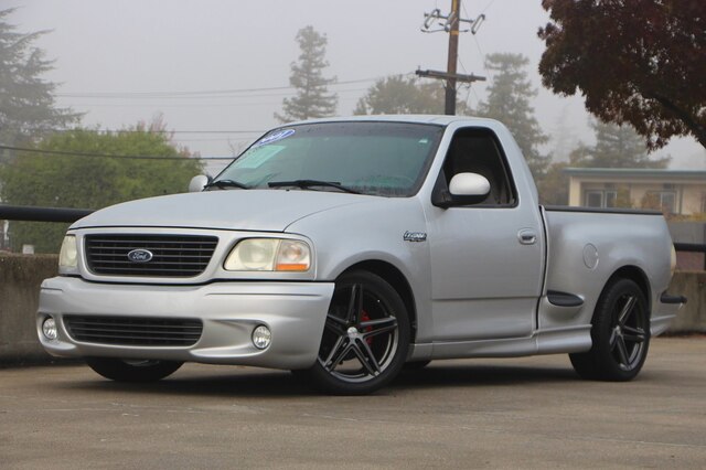 Pre Owned 2001 Ford F 150 Svt Lightning Rwd Truck